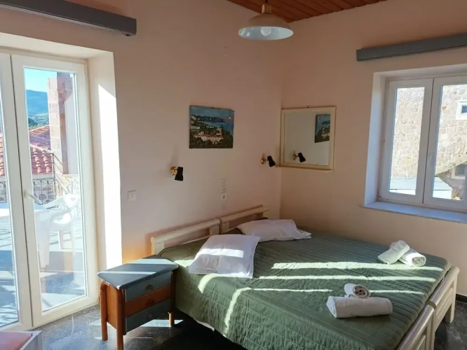 Classic Double room with courtyard view