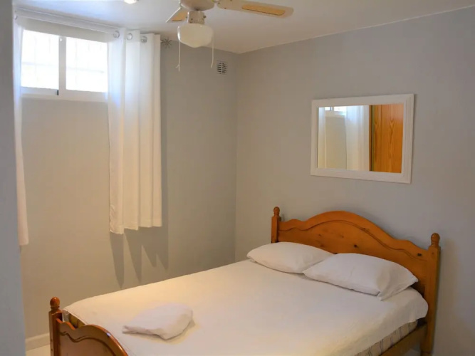 Large Villa With Private Pool and Five Bedrooms in Benijofar