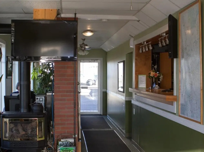 Woodland Motor Inn
