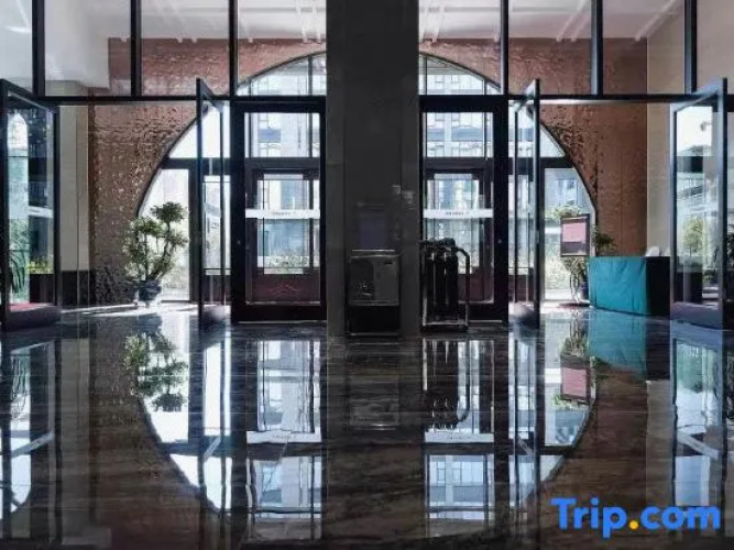 Yikang Hotel