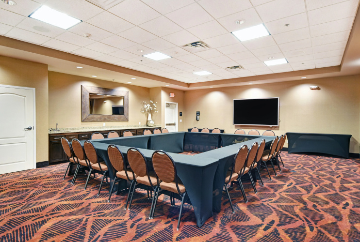 Hampton Inn & Suites Milwaukee/Franklin photo 19
