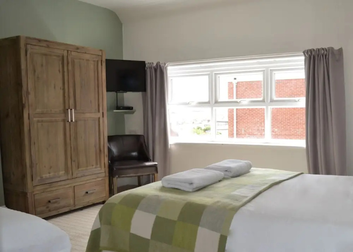 Corra Lynn B&B