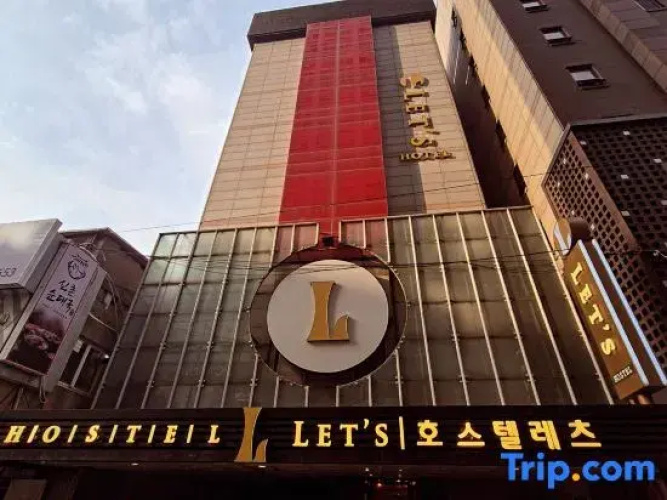 Let's Stay Hostel