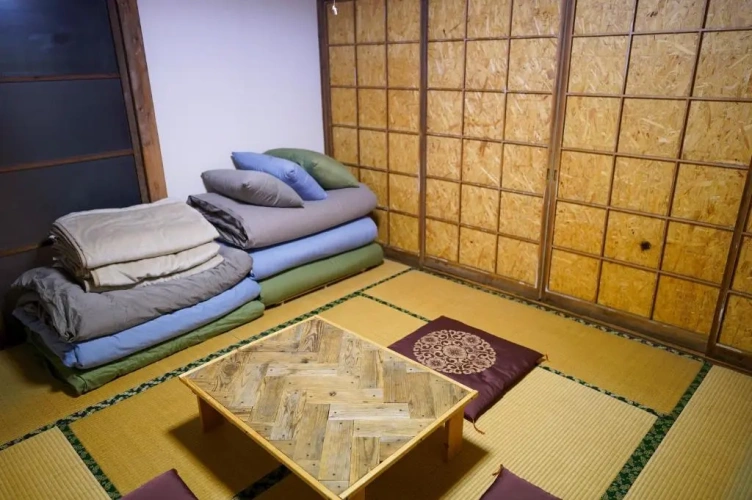 Standard Triple room