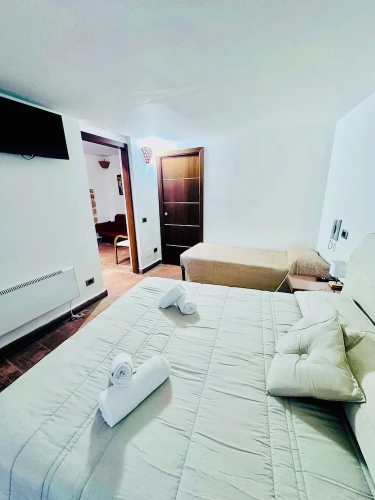 Standard Quadruple Family room