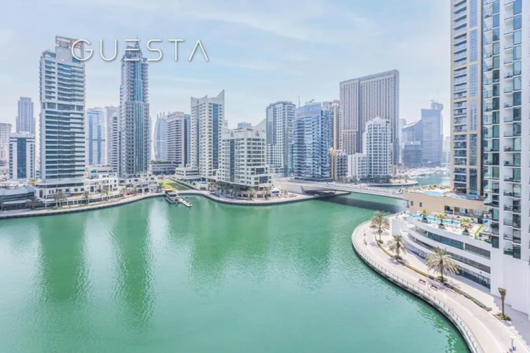 2 Bedrooms Apartment with city view