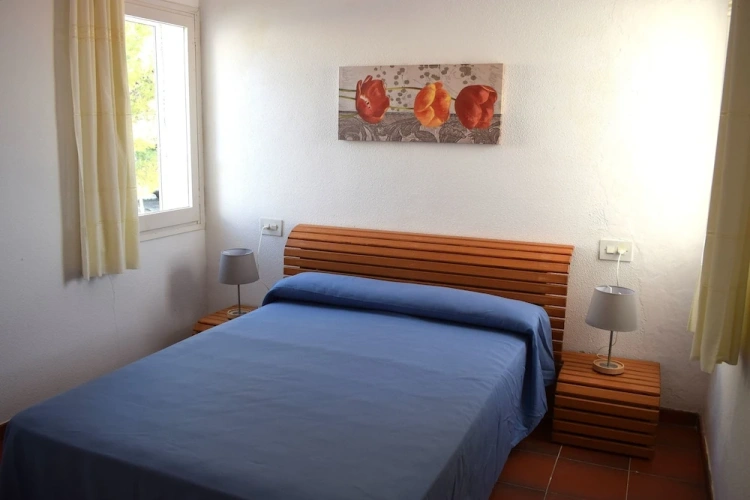2 Bedrooms Apartment with balcony and beachfront