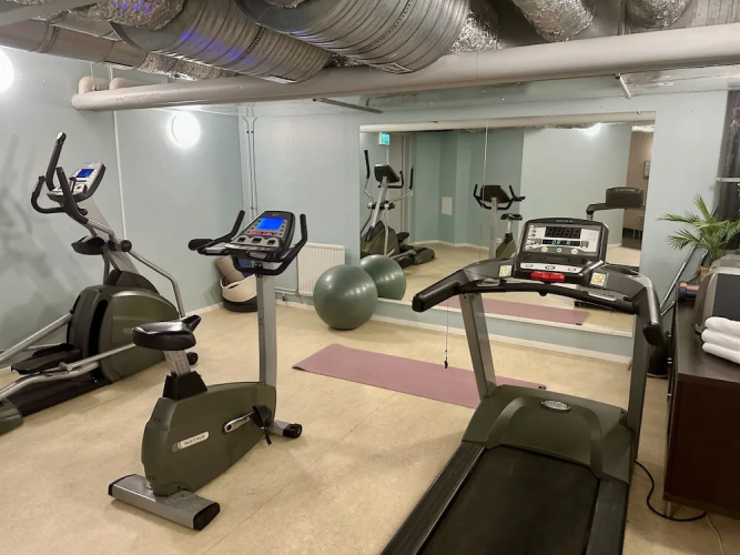 2Home Hotel Solna