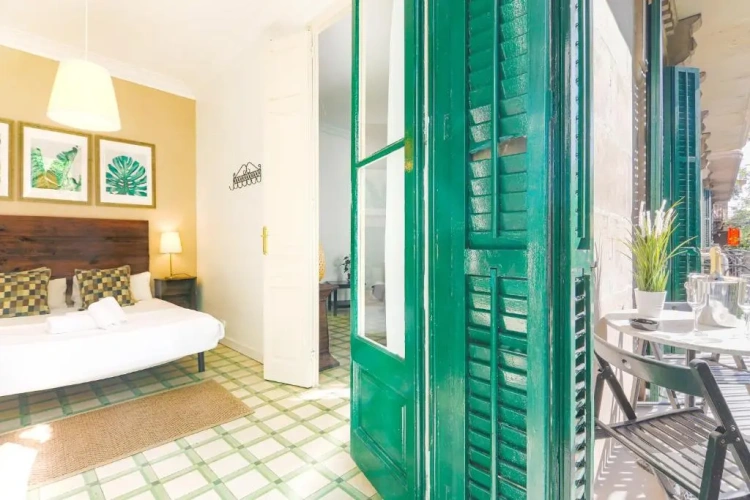 3 Bedrooms Apartment