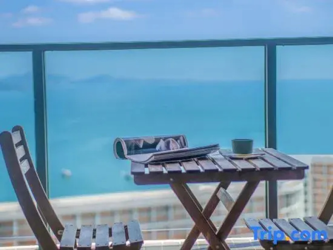 Xunqu First Line Seaview Resort Apartment