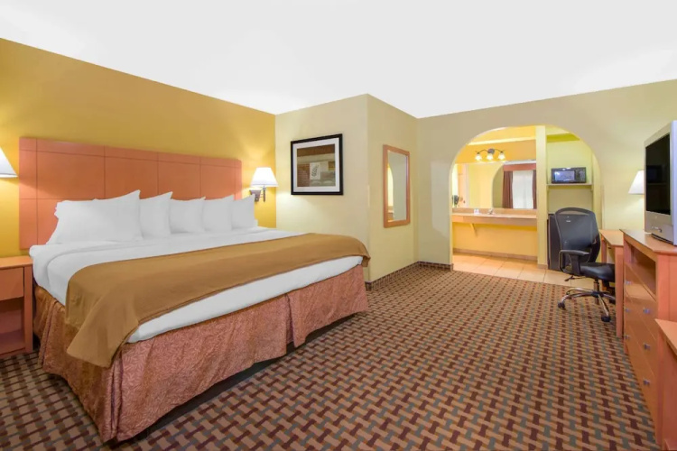 Days Inn Lubbock South