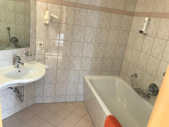 1 Bedroom Suite
