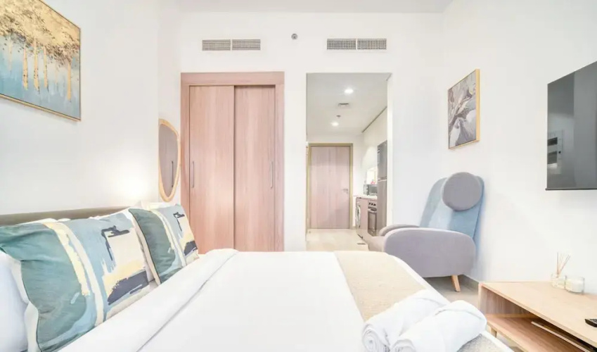 Spacious Azizi Riviera Studio