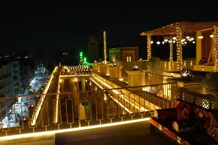 Pyramids Khan Hotel