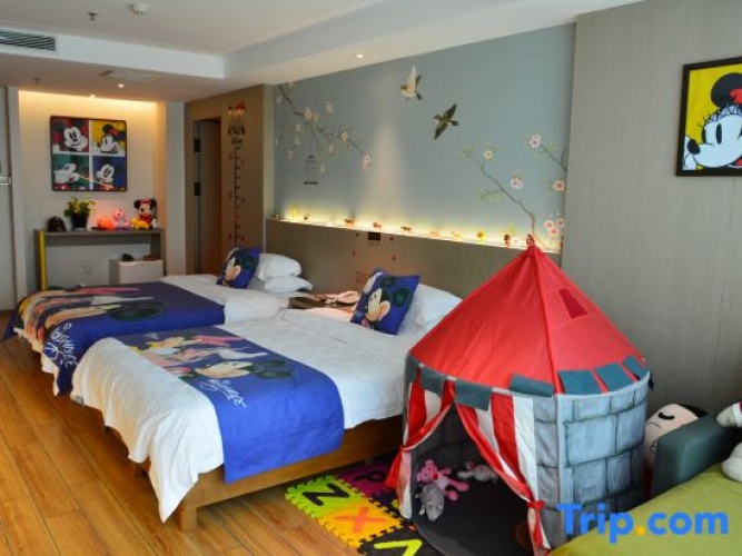 Deluxe Quadruple room