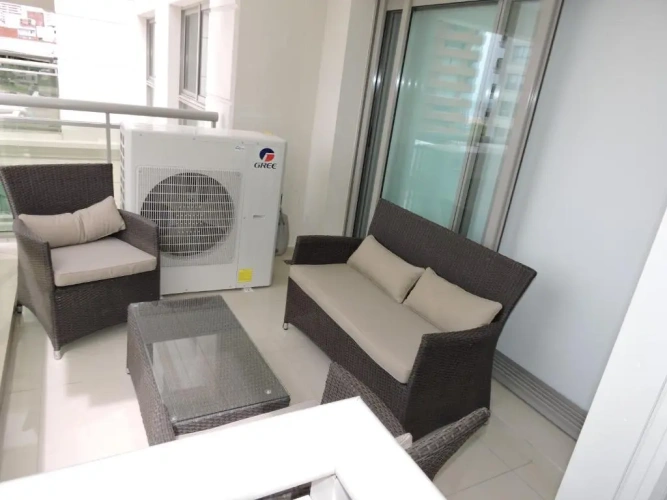 3 Bedrooms Apartment