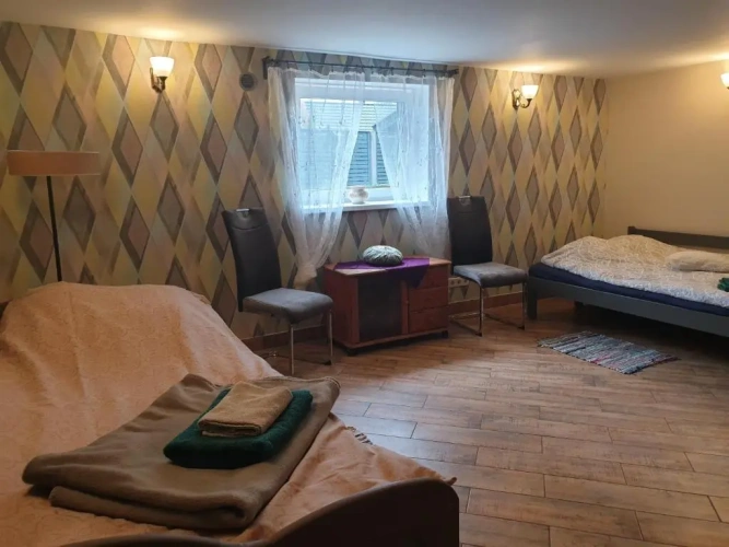 2 Bedrooms Cottage