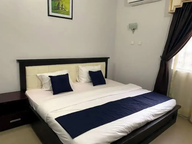 House 8 Apartment