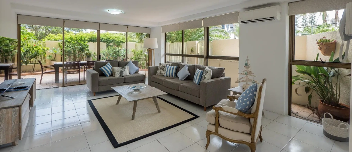 3 Bedrooms Apartment with balcony and with garden view
