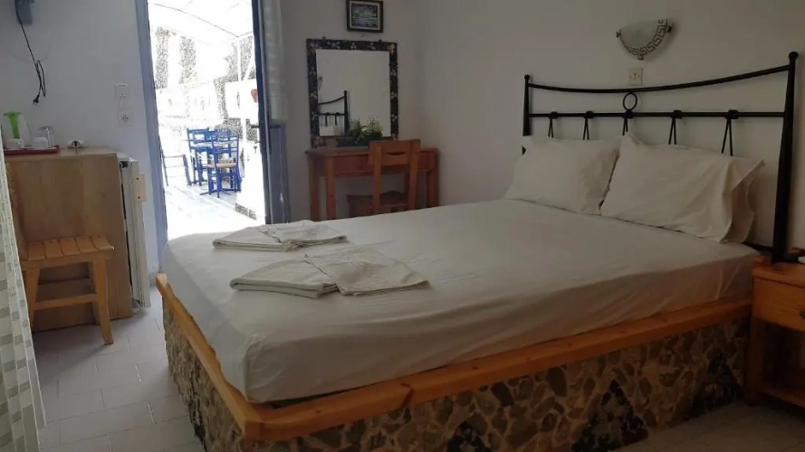 Economy Double Basement room
