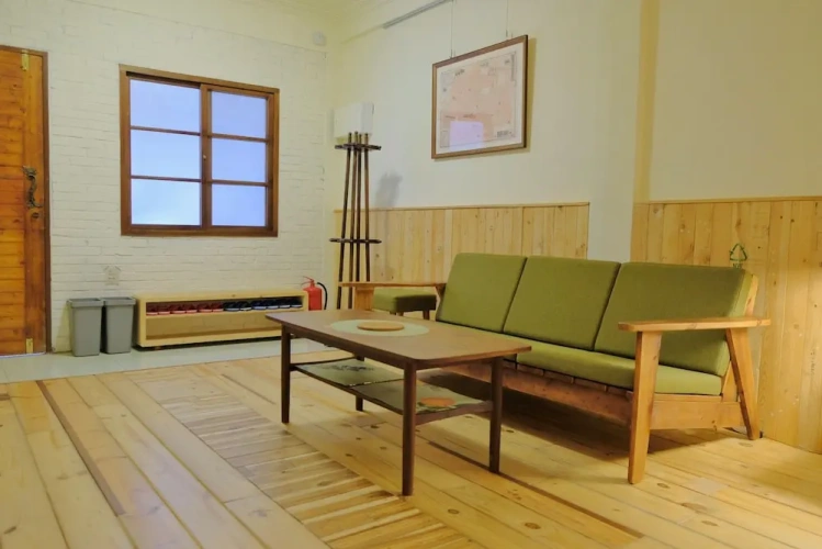1 Bedroom Cottage with city view