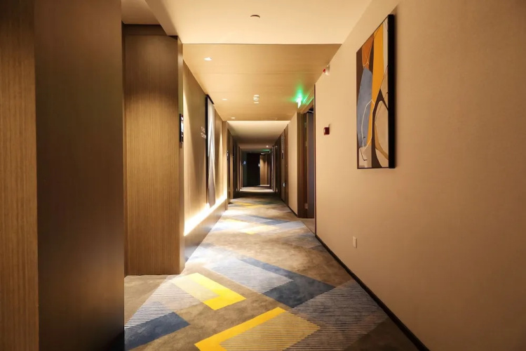 Hampton By Hilton Technology City