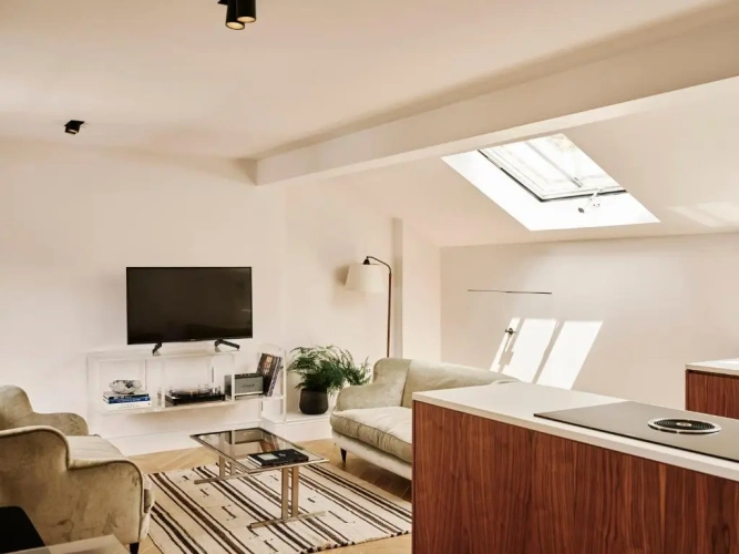 2 Bedrooms Apartment