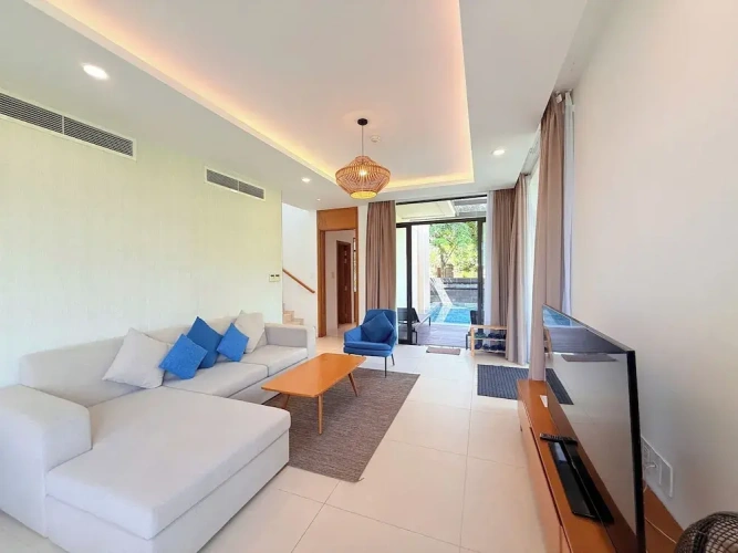 3 Bedrooms Luxury Villa