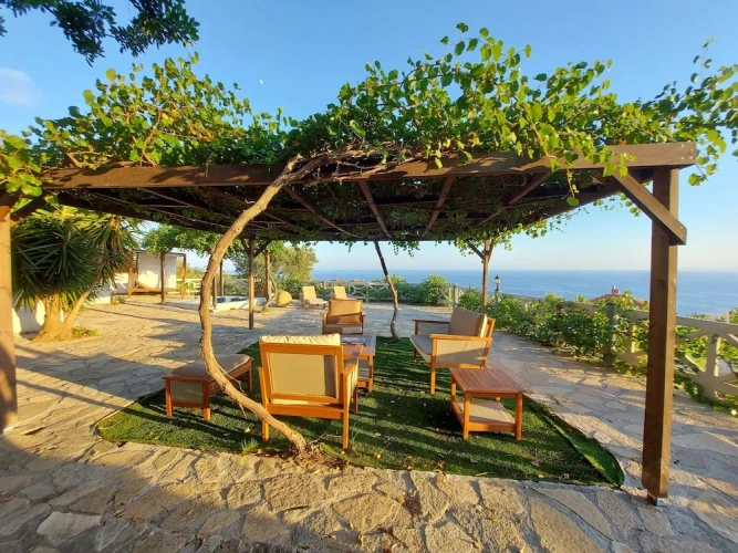 1 Bedroom Cottage with balcony