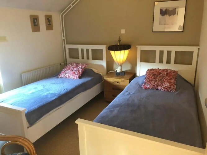 2 Bedrooms Cottage