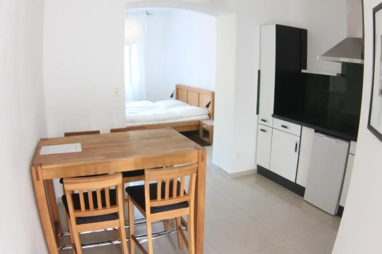 2 Bedrooms Quadruple Apartment