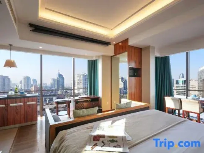 Standard Double room with city view