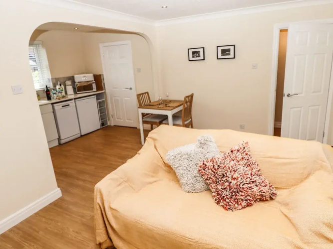 3 Rothbury Place