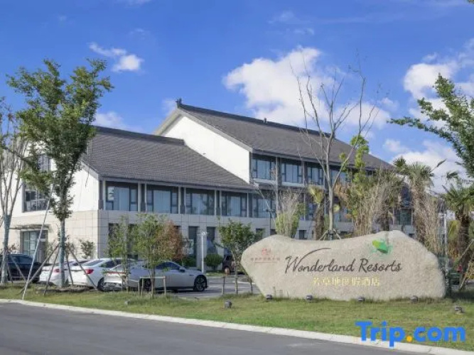 Wonderland Resort