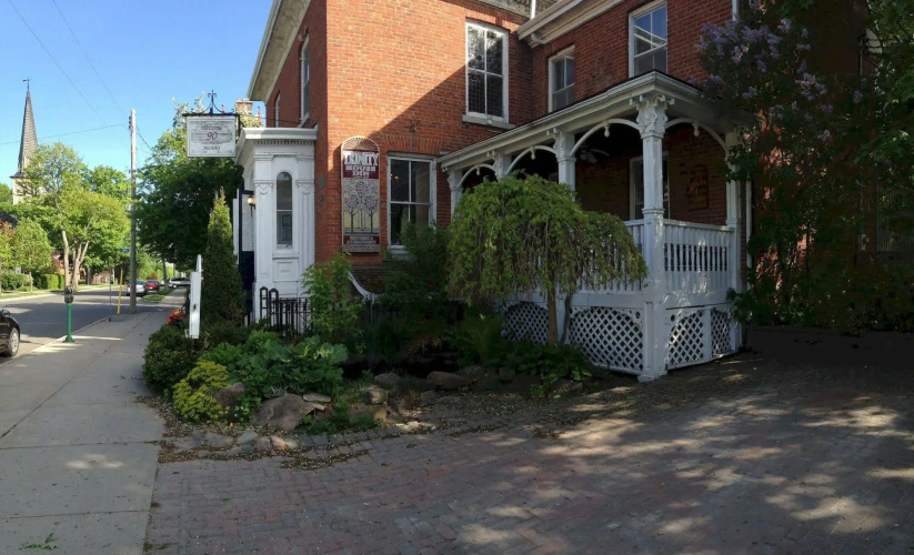 Trinity House Inn