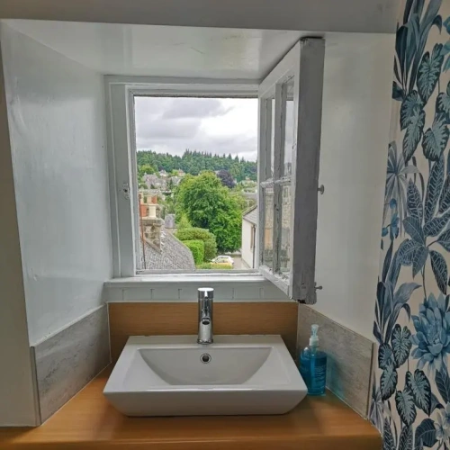 3 Bedrooms Apartment