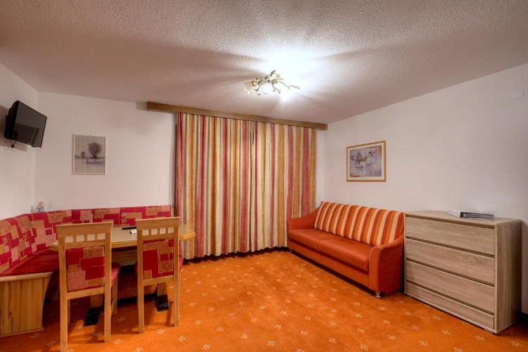 1 Bedroom Apartment with balcony