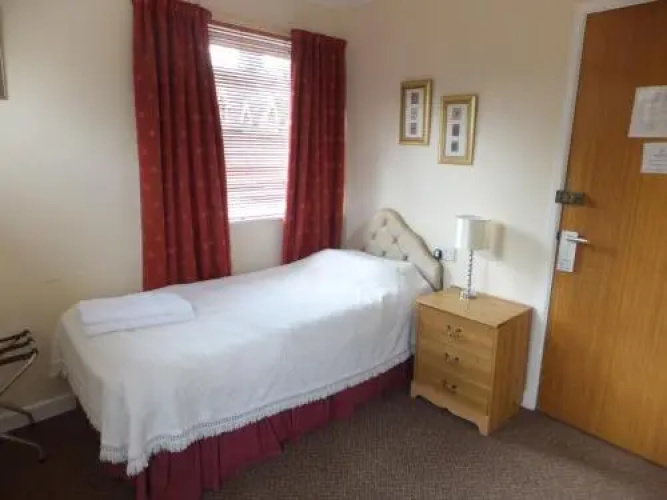 Hedley Lodge