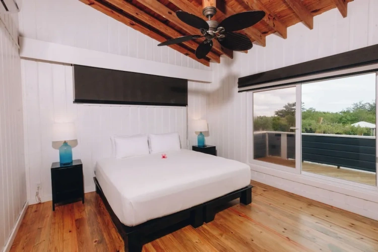 2 Bedrooms Suite with balcony and with ocean view