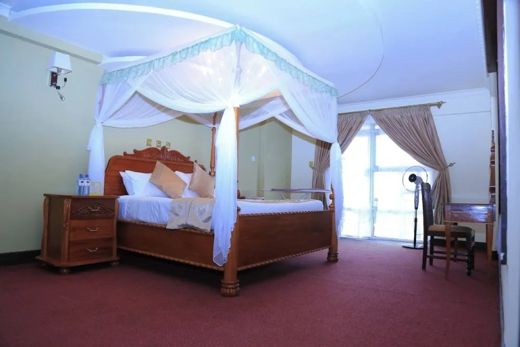 Deluxe Double room with city view