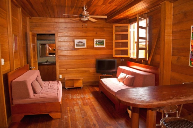 1 Bedroom Apartment with street view