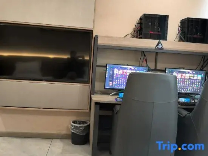 RIS Esports Hotel