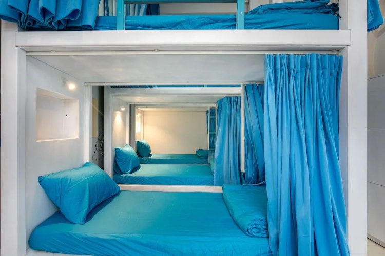 Yelo 2 Hostel