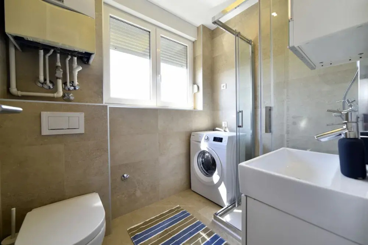 Maja Superior Apartment with Balcony