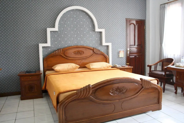 Lingga Hotel