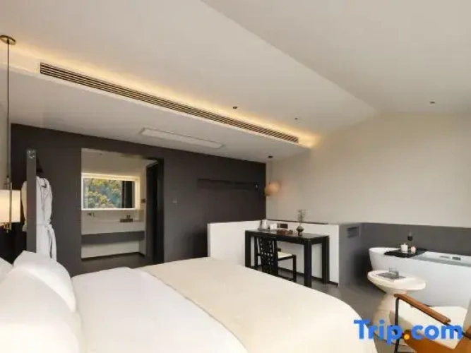 Twin Suite with view