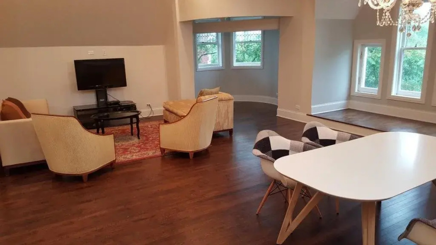 Stan Mansion Suite