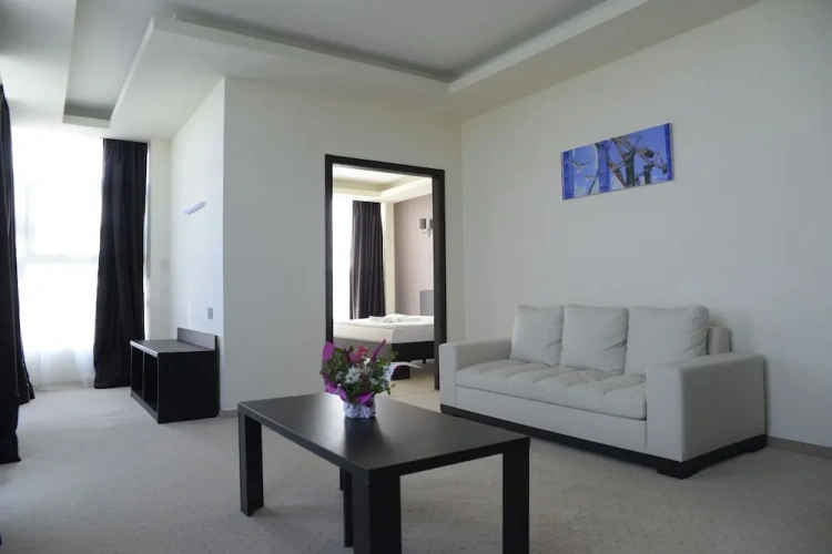2 Bedrooms Double Suite
