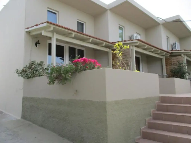Standard Triple Duplex Studio