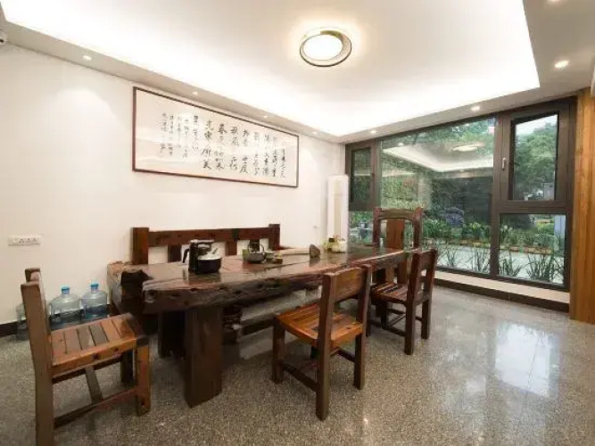Shiqidong Hostel